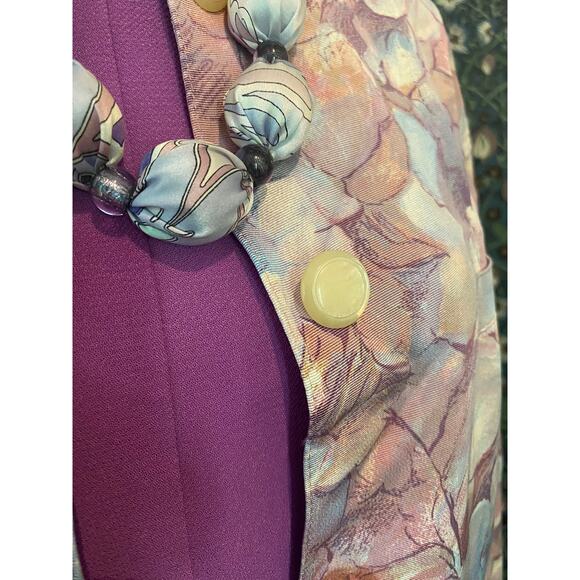 Jacket with romantic pastel flowers, size M/L - Picture 3 of 4